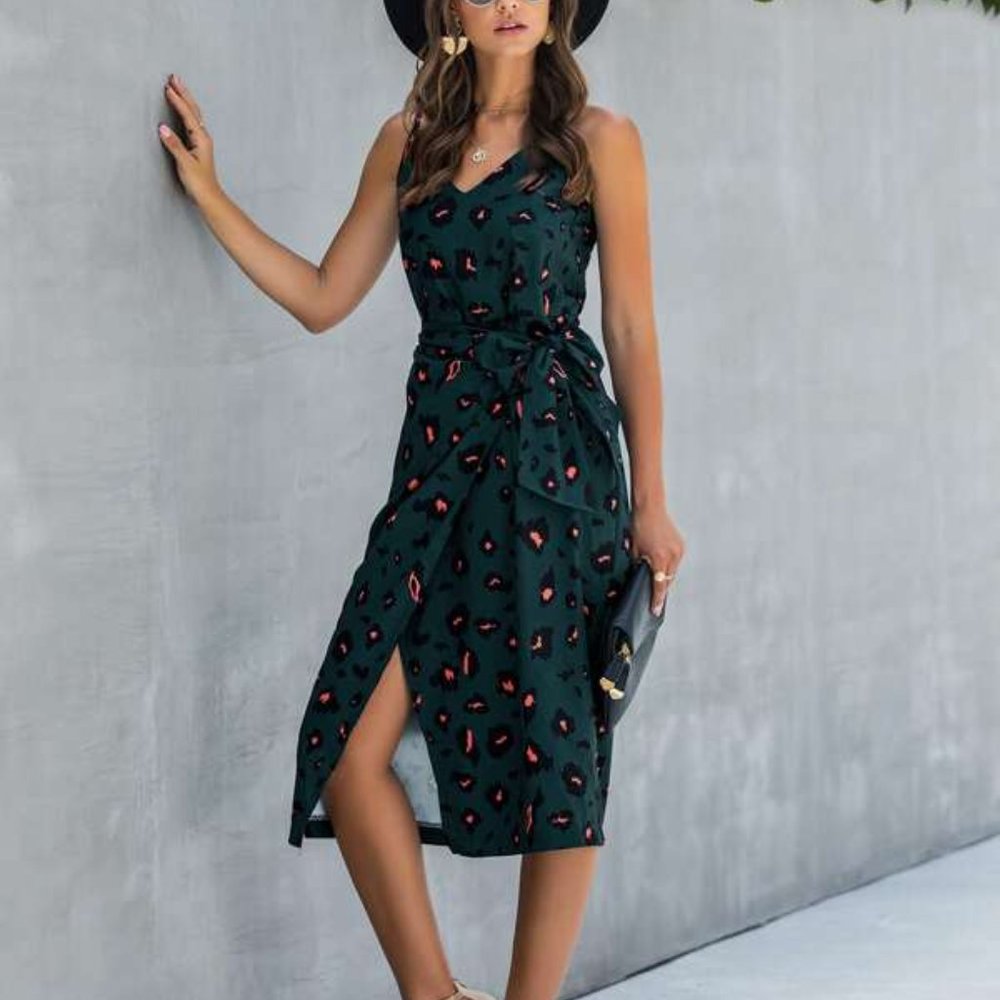 v neck side tie belted cami dress leopard green - Picture 4 of 7